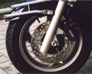 Vorderrad mit Schutzbügel von Fehling