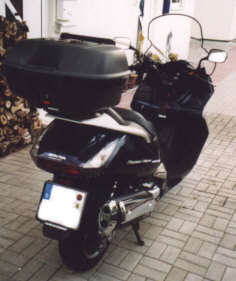 von hinten mit Topcase